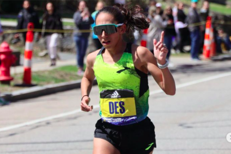 What Does Des Linden Wear for Running? (Shoes, Shorts, Watch, Etc.)